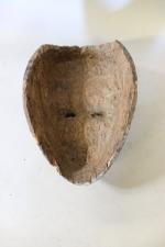 Nigeria : Masque  dans le style Idoma en bois...
