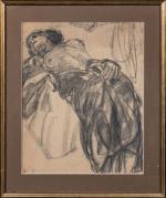 Pierre COMBET-DESCOMBES (1885-1966).
Femme allongée au buste nu.
Fusain sur papier.
Petites déchirures.
A...