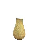 Accolay 
Vase de forme arrondie à col pincé en céramique...