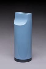 Ettore Sottsass (1917-2007) pour Habitat
Vase cylindrique modèle « Sifflet »...