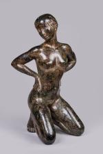 Jacques COQUILLAY (Né en 1935).
Jeune fille agenouillée (Claudine ?).
Bronze à...