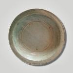 Coupe en céramique émaillée céladon. 
Siam, Sawankalok, XVe siècle
Diam. 26...