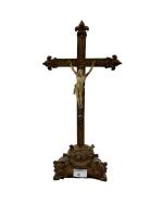 CRUCIFIX en bois et os du XVIIIe siècle, la croix...