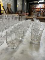LOT de verres en cristal de différents modèles dont SAINT...