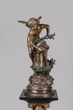 Mathurin MOREAU (1822-1912). Ange sur sa fontaine. Bronze tournant à...