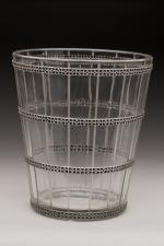 René Lalique (1860-1945)
Vase modèle « Morgan » en verre moulé...