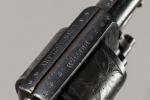 Grande Bretagne
Revolver British Constabulary calibre 380
Plaquettes bois finement quadrillées, calots...