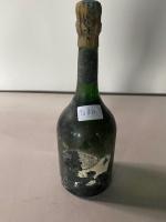 *1 bouteille champagne COMTE DE CHAMPAGNE Taittinger 1961
Niveau bas, étiquette...