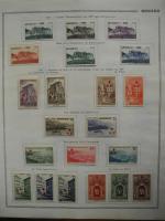 Un ALBUM de Monaco : Joli lot, beaucoup de timbres...