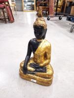 Statuette de Bouddha assis en padmasana  en tôle laqué...