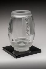 Aristide Colotte (1885-1959)Vase fuselé à col torique en cristal incolore...