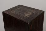 André Sornay (1902-2000)
Sellette de forme carrée en pin d'Oregon clouté...