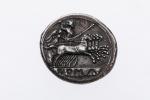 225/215 BC
QUADRIGATUS-DIDRACHME en argent ; Revers incus 
6gr50
RRC 28/3, B23,...