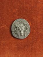 103 BC 
DENIER MINUTIA : Tête de MARS jeune, Rv...