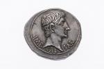 26 BC (Pergame ou Ephese)
AUGUSTE (-27/ 14) : CISTOPHORE D'ARGENT...