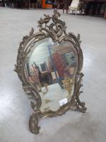 Un miroir de toilette en bronze à décor Rocaille, fin...