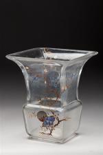 Baccarat attribué à
Vase en cristal à quatre pans ouverts à...