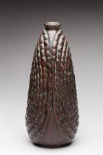René Guilleré (1878-1931)
Vase en bronze patiné à l'imitation d'un épi...