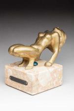Marcel Bouraine (1886-1948)
" Femme nue à la perle bleue "
Bronze...