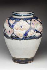 Paul Bonifas (1893-1967)
Vase de forme galbée à petit col en...