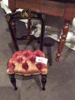 Bel ensemble: 
-chaise de poupée Napoléon III en bois noirci...