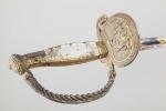 Epée d'officier début XIXe siècle, à monture en bronze doré...