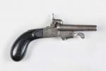 Petit pistolet fin XIXe siècle, à deux canons juxtaposés, mécanisme...