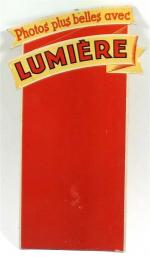 "Publicité Lumière. Photos plus belles avec Lumière. ca; 1930. (32...