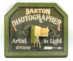 Publicité bois "Barton Photographer". ca. 1980. (33 x 28)