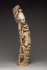 Grand SUJET en ivoire représentant le dieu du Tao Shoulao...