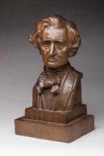 Séraphin Soudbinine (1870-1944). « Berlioz » Buste en bois sculpté. Signé sur...