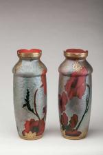 LEGRAS. Paire de vases cylindriques à col chantourné série « Indiana »...