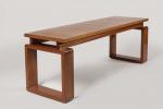 André SORNAY (1902-2000), Longue table basse de forme rectangulaire en...