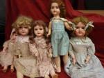 Lot de  5 poupées tête composition, habillées, vendues en...