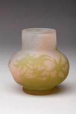 Émile GALLE(1846-1904), Vase de forme boule à col droit en...
