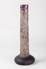 Émile GALLE (1846-1904), Vase de forme tubulaire à large base...