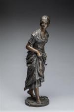 L. BERTHIN. "Paysanne à la robe plissée". Sujet en bronze...